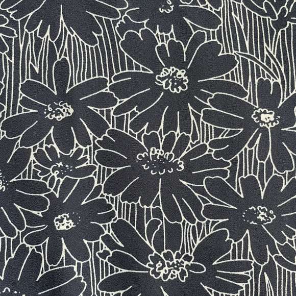 Banana Republic Factory Daisy Spaghetti Strap Sleeveless Top Size XS Navy White - Picture 5 of 11